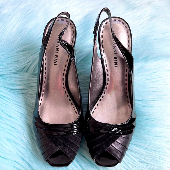 ⭐️ Gianni Bini Black Patent LEATHER Vintage Slingback Peep Toe Heels Women’s 7.5 - Picture 2 of 11